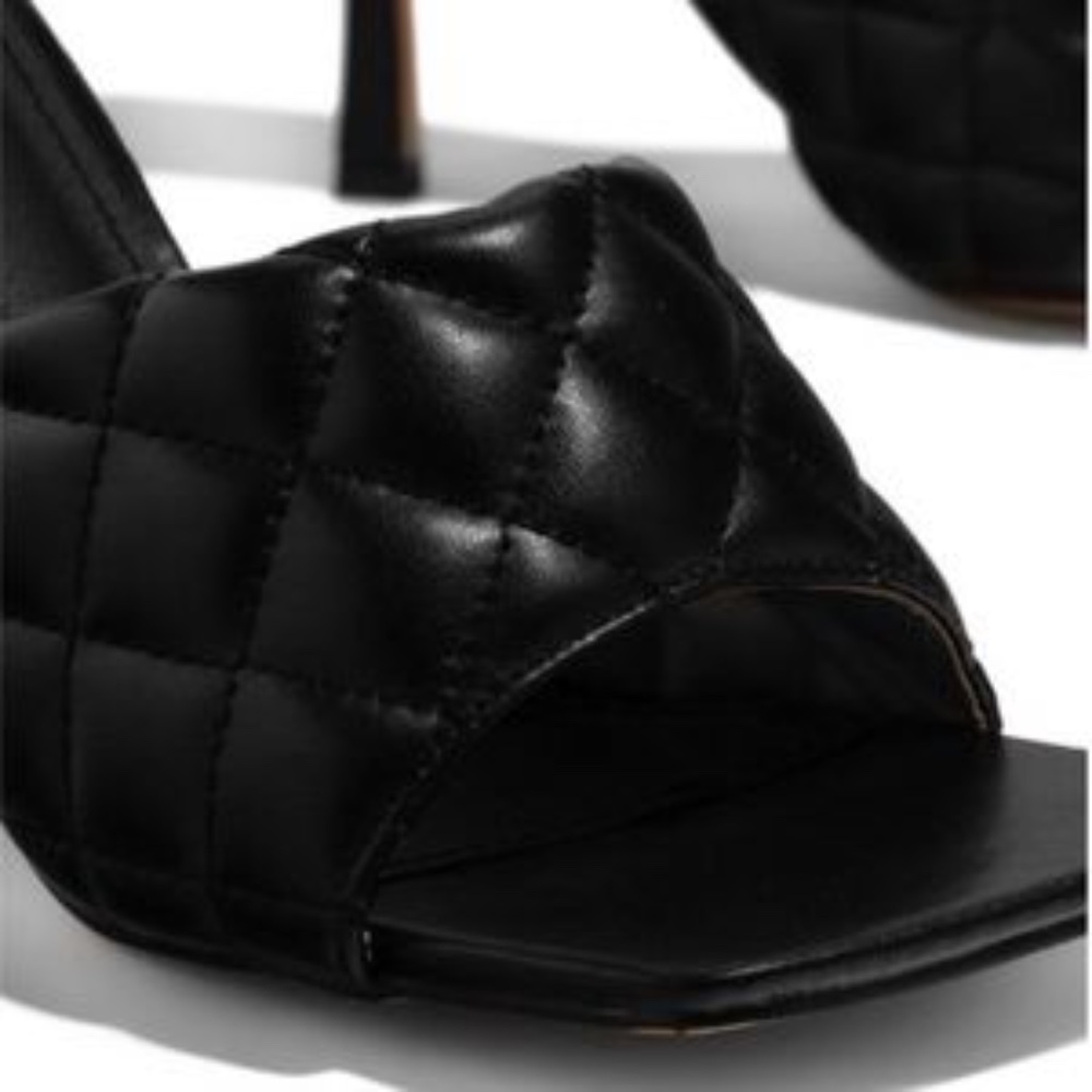!! NEW !! SQUARE TOE Quilted Mules in Black - Picture 6 of 11